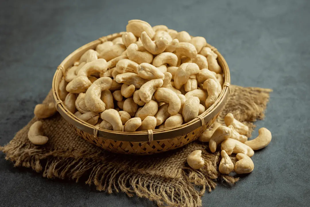Kaju (Cashews)